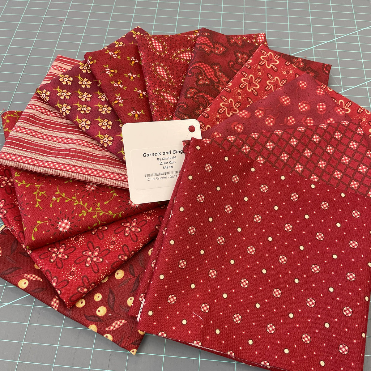 Garnets &amp; Gingham 12 Fat Quarter Bundle – Kim Diehl