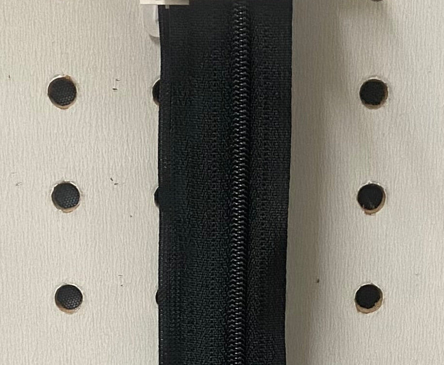 14in Zipper - Black